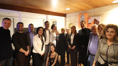 "Ay Tedirginliği" gala yaptı