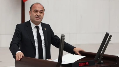 Özgür Karabat: “Sözde casusluk iddianamesi tel tel dökülüyor”