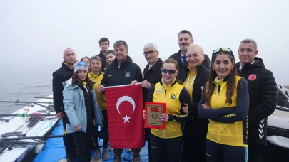 Kürekle Avcılar'dan Çanakkale'ye