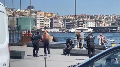 Fatih’te büfeden aldığı döner bıçağıyla kendisini yaraladı