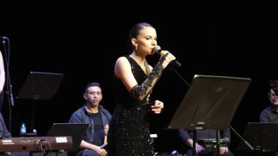 Kartal'da “Türküler Sevgi ve Barış İçin Söylensin” konseri