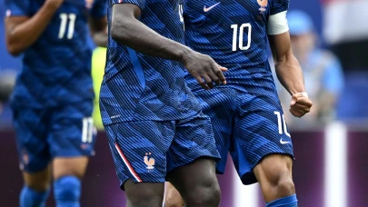 Fransa, Irak'ı 3-0 mağlup ederek son 32'ye yükseldi! Mbappe 16. dünya kupası golünü attı.