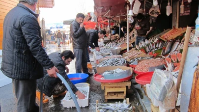 Karaburun'da palamut çok