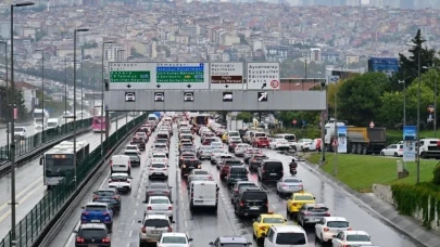 Okullar açıldı trafik başladı