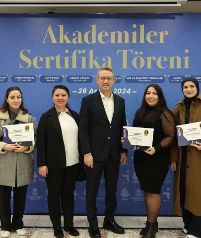 Başakşehir mezun verdi