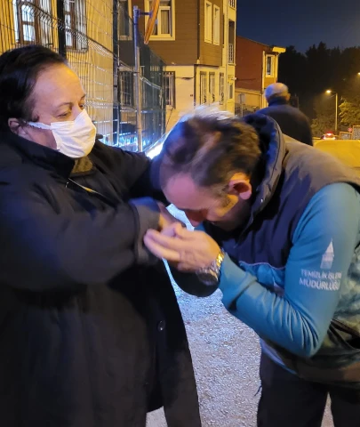 İnsanlık ölmemiş!