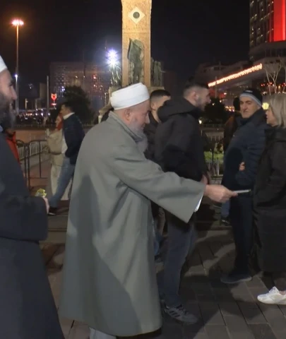 Tebliğciler yine Taksim'deydi