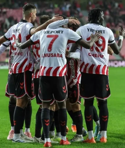 Samsunspor Galatasaray'a kitlendi!