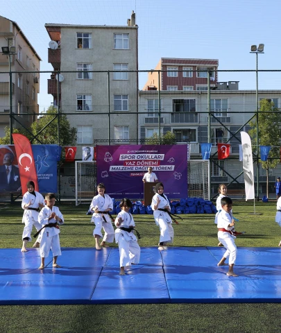 Küçükçekmece'de on üç branşta ücretsiz eğitim