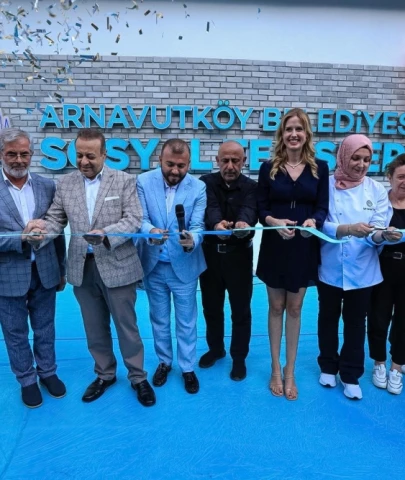 Arnavutköy Belediyesi, Karaburun sahilindeki Liman Sosyal Tesisleri'ni hizmete açtı