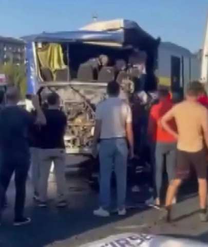 TEM otoyolu üzerinde zincirleme kaza: 1 ölü 21 yaralı