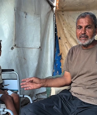 Gazzeli çocuğun dramı: Tekerlekli sandalyeden kurtulmak istiyor