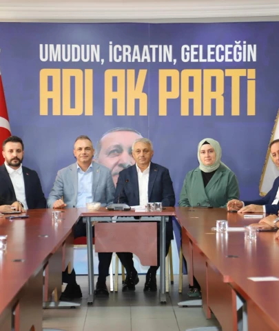 Ejder Batur'dan AK Parti Esenyurt'a ziyaret