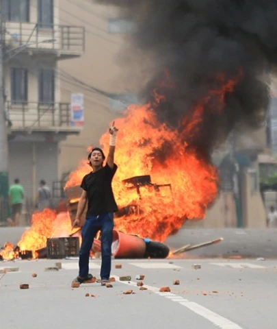 Nepal'deki protestolarda cezaevinden kaçan 3 bin firari yakalandı