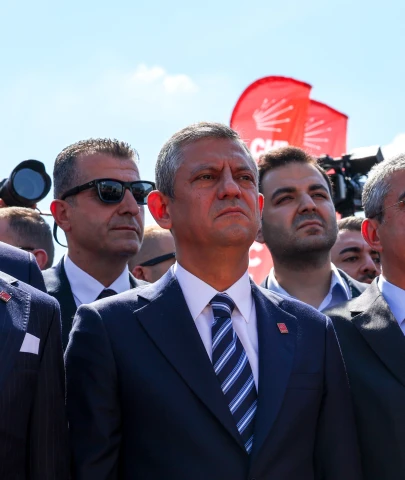 Özgür Özel: Benim vekilim Çelik'tir!