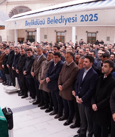 MHP Beylikdüzü İlçe Başkanı Özkan Eremsayın’ın kayınpederi İsmail Murtazaoğlu son yolculuğuna uğurlandı