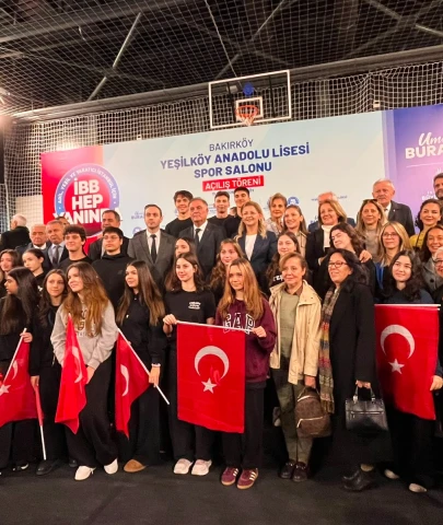 İBB, Yeşilköy Anadolu Lisesi'ne 100 Milyonluk Spor Salonu: Gençlere Cumhuriyet'e sahip çıkma çağrısı