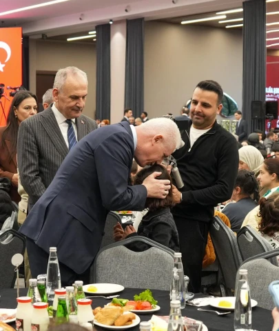 İstanbul Valiliği'nden ihtiyaç sahibi öğrencilere kart