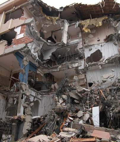 Ev başımıza yıkılmasın!