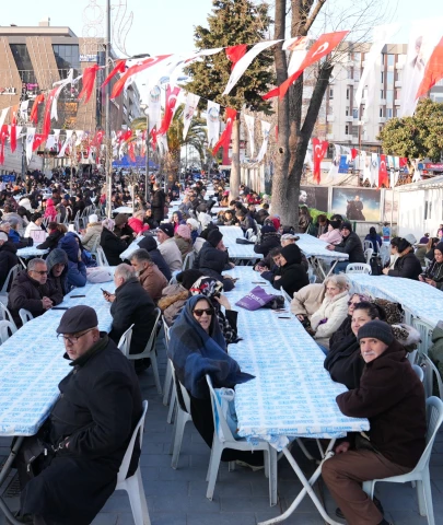 Avcılar'da gönüller bir