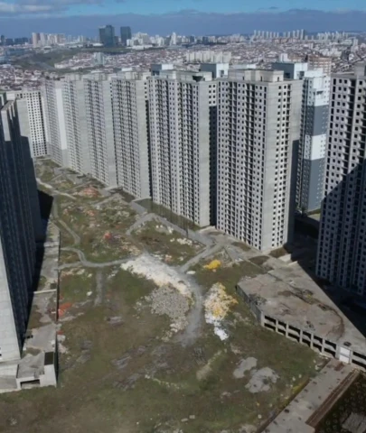 Esenyurt'ta 15 yıldır gökdelenlerin inşaatı sürüyordu; şirket iflas etti