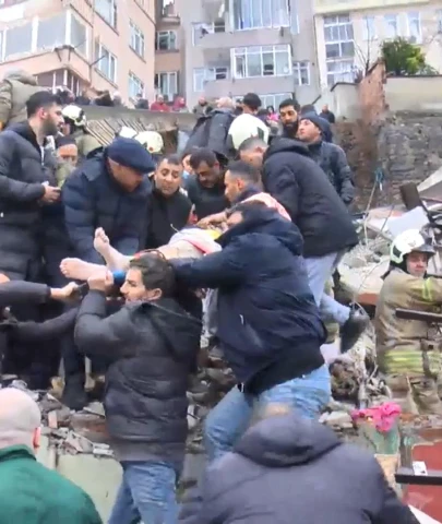 Bomba patladı sandık!