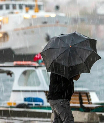 İstanbul'a kış geri geldi