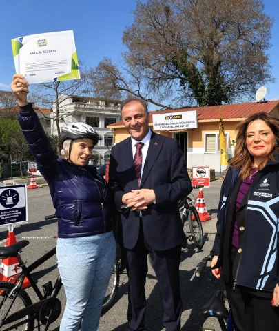 İSPARK Bisiklet Okulu'yla bisiklet sürmeyi bilmeyen İstanbullu kalmayacak