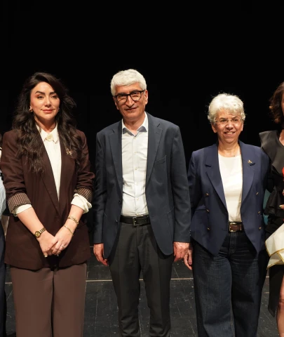 Avcılar’da duygu dolu program; “Sessiz Annelerin Sesi” oldular