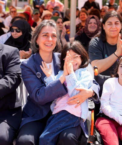 Çocuk Köyü'nde neşeli günler