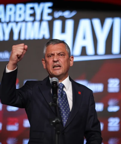 "Ben size onur, haysiyet, cesaret ve mücadele vaadediyorum!"