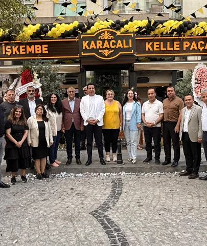 Açılış değil miting: Karacalı Restoran’ın açılışında izdiham yaşandı