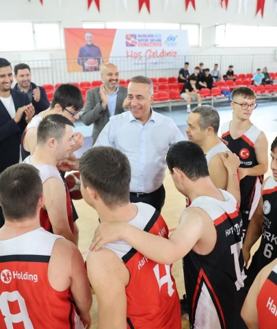 Başkan gençlere söz verdi