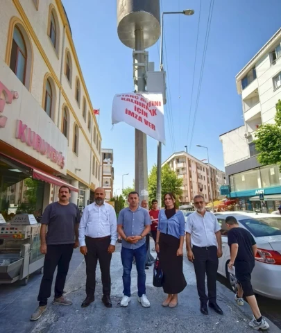 Siyasi parti ilçe başkanları bu kez baz istasyonu için bir araya geldi