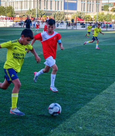 Geleceğin sporcuları Esenyurt'ta yetişiyor