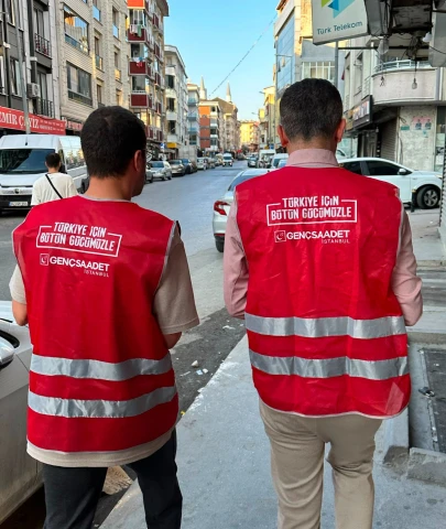 Esenyurt'ta esnafa anlamlı sabah sürprizi: "Siftah Bizden, Bereketi Allah'tan"