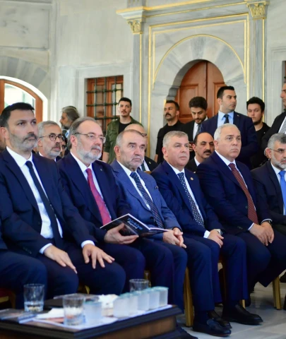Fatih'te politika mesaisi yapıldı