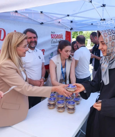 Bakırköy aşureye doydu
