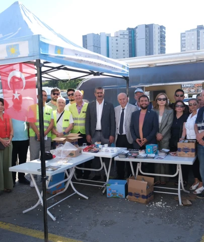 İYİ Parti İstanbul İl Başkanı Yücel Coşkun Beylikdüzü'nde saha çalışmasına katıldı