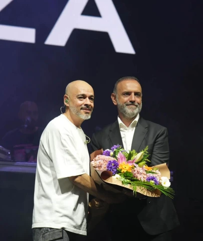 Ceza, Sancaktepe Meydan Parkı’nda Vatandaşlara Unutulmaz Bir Zafer Bayramı Konseri Verdi.