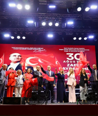 Kent Meydanı bayramda açıldı