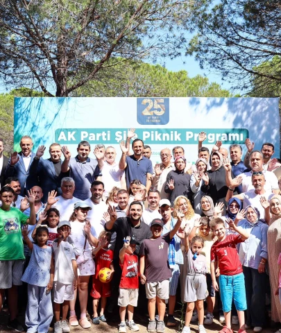 AK Parti'ye geçti pikniğe koştu