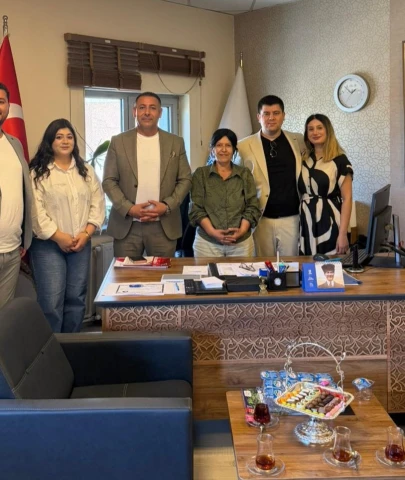 Murat Yıldız, Silivri Belediye Başkan Yardımcısı Ender Unutan Ersözlü'ye hayırlı olsun ziyareti