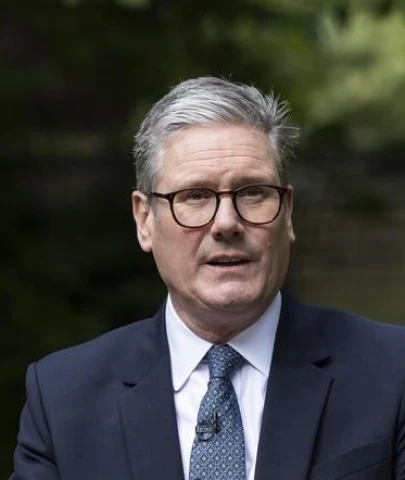 Starmer milletvekilliğinden istifa etti