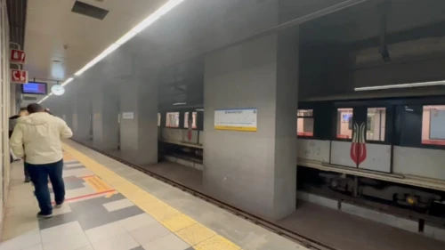 Mahmutbey metrosunda yangın paniği!