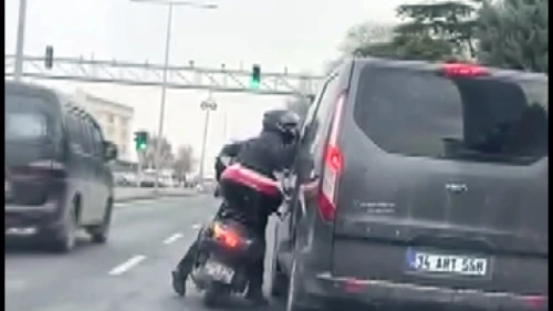 Avcılar'da trafiği birbirine kattılar