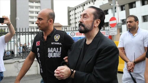 İstanbul'da Adnan Oktar'ı öven paylaşımlara soruşturma