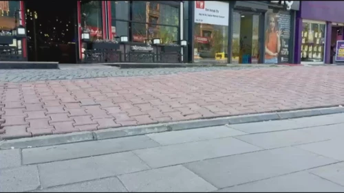 Esenyurt'ta kaldırımda el bombası buldular!