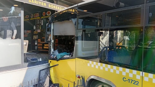 İETT otobüsü börekçiye girdi!
