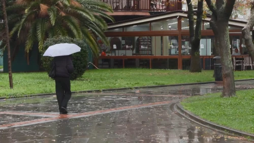 İstanbul'da yollar göle döndü!